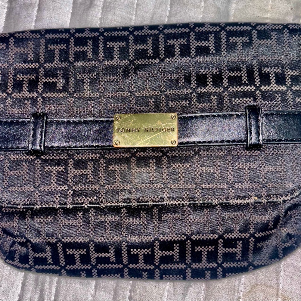 Tommy Hilfiger Black and Gray Patterned Clutch